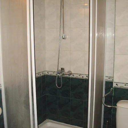 Hotel Varvara מלון ורברה