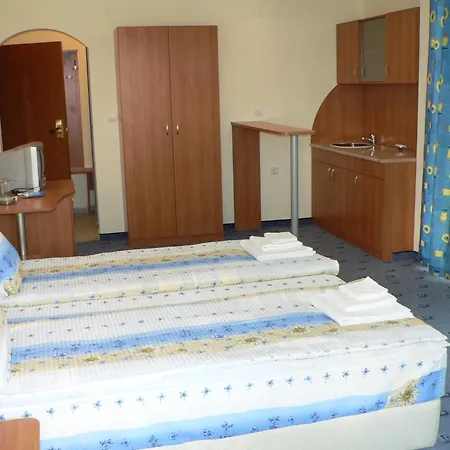 Hotel Varvara מלון ורברה