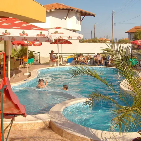 מלון Hotel Varvara