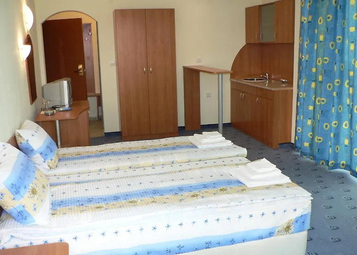 瓦尔瓦拉酒店 酒店 瓦尔瓦拉